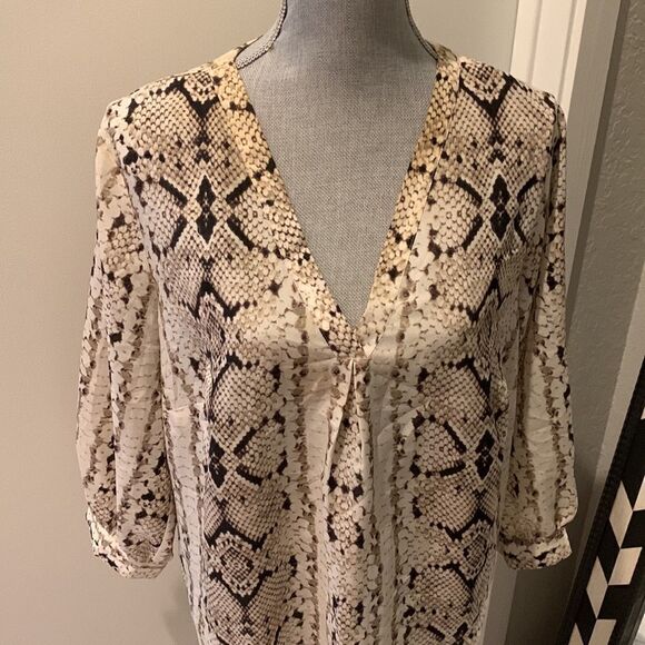 Animal Print Tunic - Picture 6 of 10